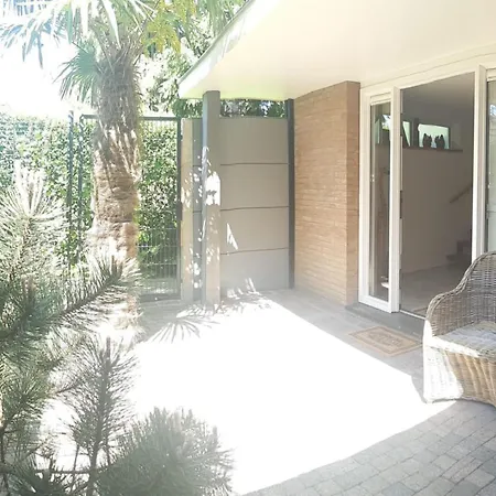Waterland Apartment